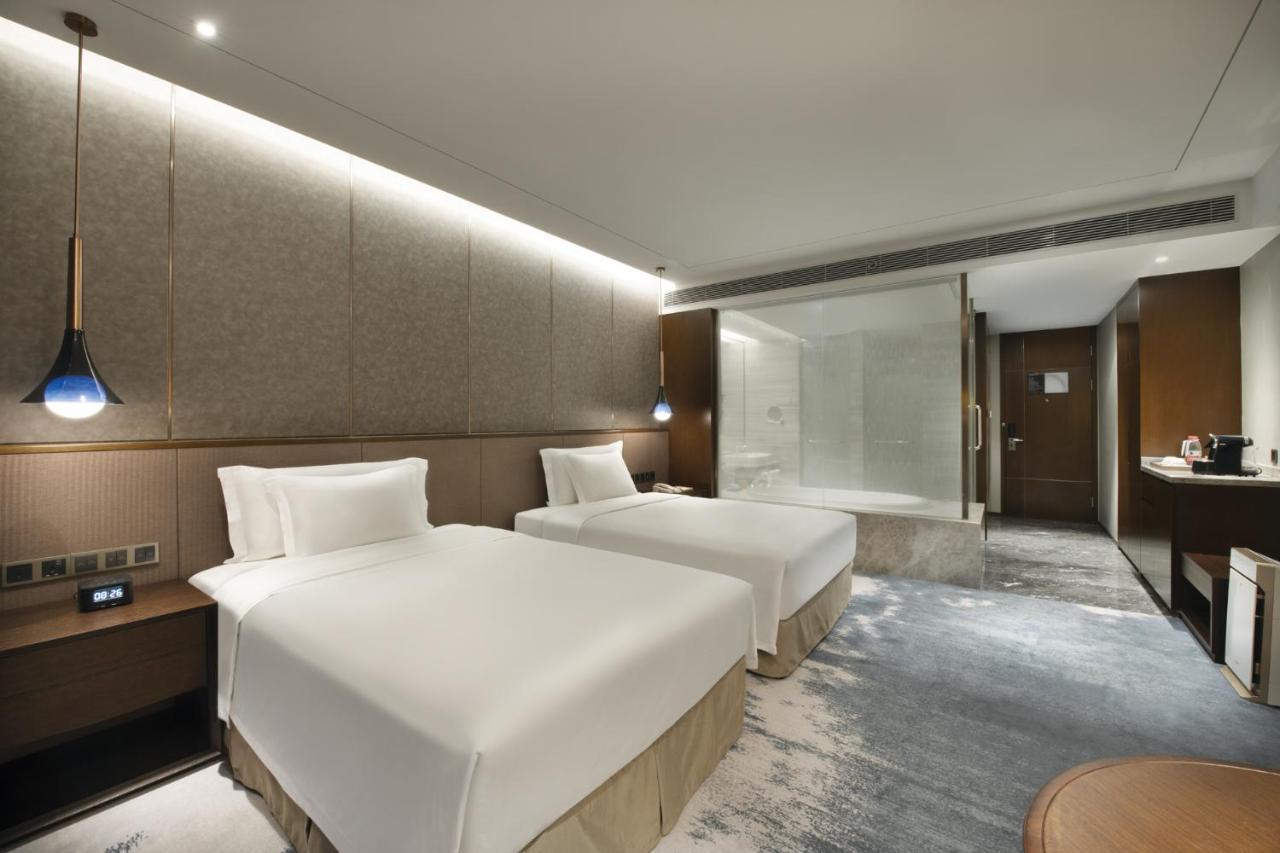 Grand Barony Qingdao Airport Hotel Экстерьер фото