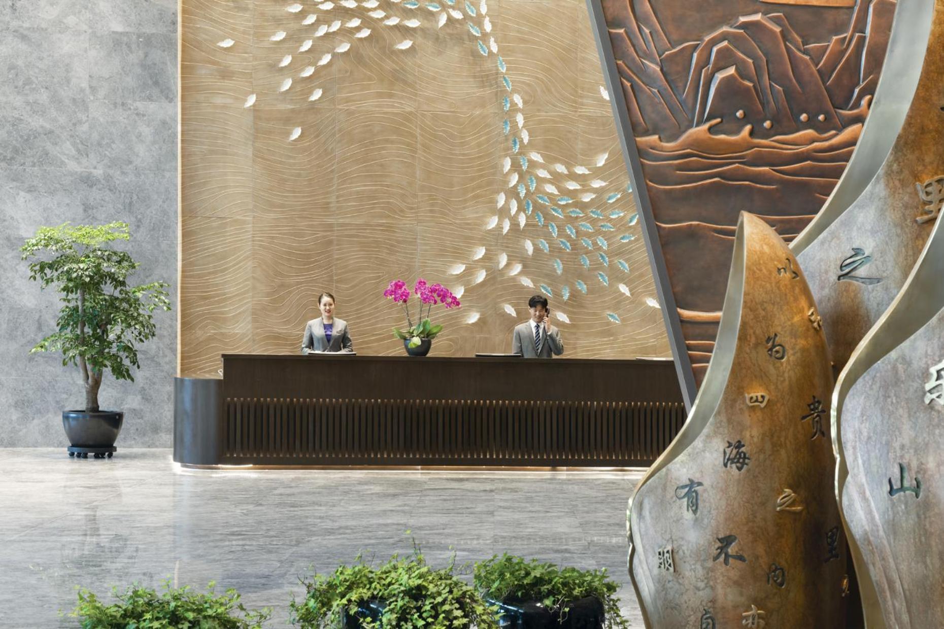 Grand Barony Qingdao Airport Hotel Экстерьер фото